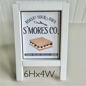 White S'mores Co. Sign